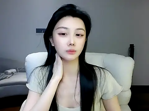 SylvieMaya online show from 06-10-26, 04:50