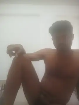 Snapshot of Tamilpayyan999 chatting on 06-08-26, 02:56 Tamilpayyan999 online show from 06-08-26, 02:56