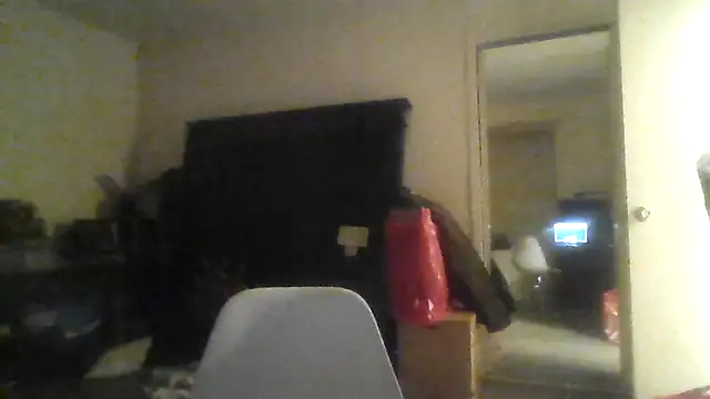 Snapshot of toosexy4myshirt chatting on 06-27-26, 06:51 toosexy4myshirt online show from 06-27-26, 06:51