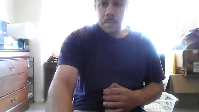 Snapshot of toosexy4myshirt chatting on 07-18-26, 11:47 toosexy4myshirt online show from 07-18-26, 11:47