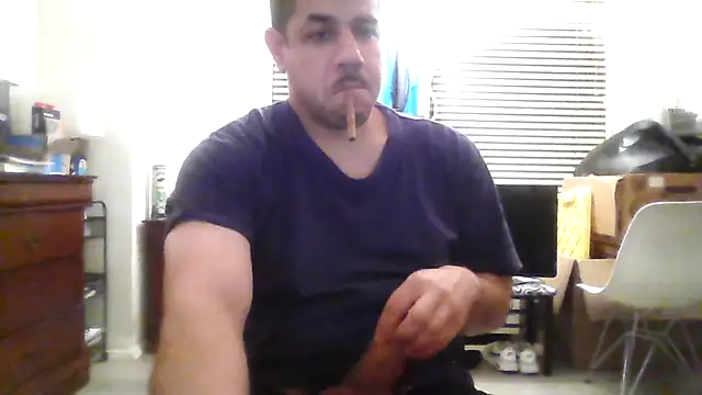 Snapshot of toosexy4myshirt chatting on 07-19-26, 03:43 toosexy4myshirt online show from 07-19-26, 03:43