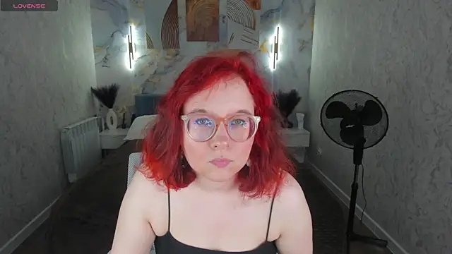 Snapshot of Aleks-casterrr chatting on 06-25-26, 05:06 Aleks-casterrr online show from 06-25-26, 05:06