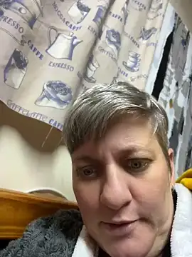 blueiceeyes online show from 06-18-26, 03:49
