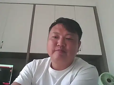 Snapshot of RzBBSS chatting on 06-08-26, 09:42 RzBBSS online show from 06-08-26, 09:42