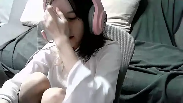 Lilfain baby online show from 07-19-26, 12:09