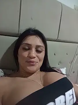 Snapshot of Milabri chatting on 06-17-26, 10:50 Milabri online show from 06-17-26, 10:50