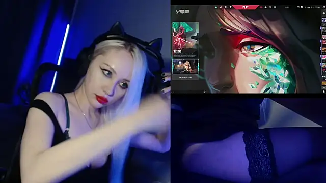 Snapshot of roxxyrowe chatting on 07-25-26, 10:40 roxxyrowe online show from 07-25-26, 10:40