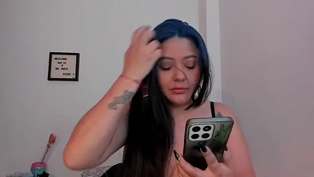 LauraToro  online show from 03-05-26, 09:11