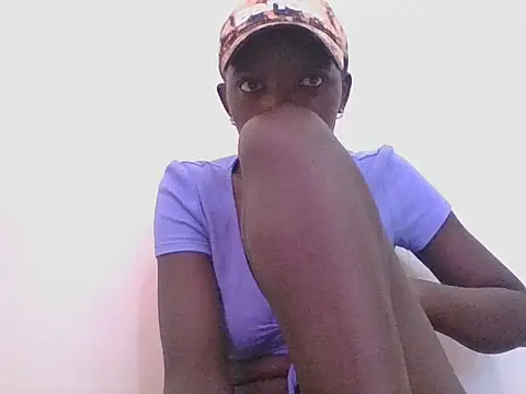 ebonypetite2 online show from 06-27-26, 12:22