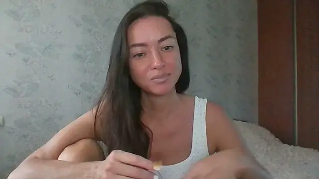 Snapshot of Mia_Salamanka chatting on 07-16-26, 04:51 Mia Salamanka online show from 07-16-26, 04:51