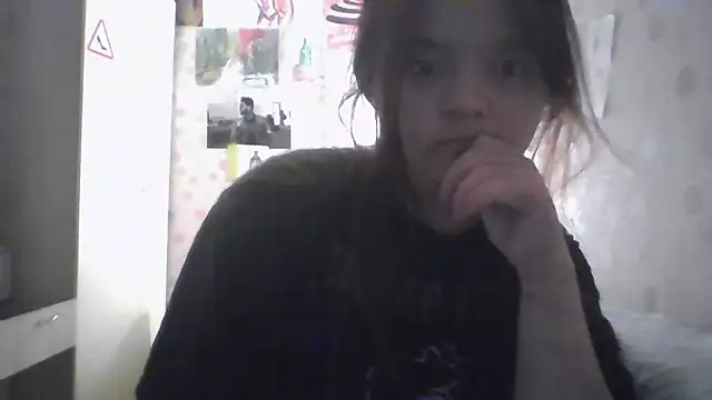 ZeldaSayre  online show from 06-18-26, 08:13