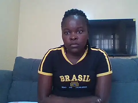 Snapshot of Fine-Asss chatting on 06-10-26, 06:23 Fine-Asss online show from 06-10-26, 06:23