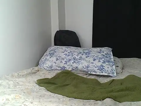 Snapshot of Cherr_yy chatting on 06-14-26, 02:24 Cherr yy online show from 06-14-26, 02:24