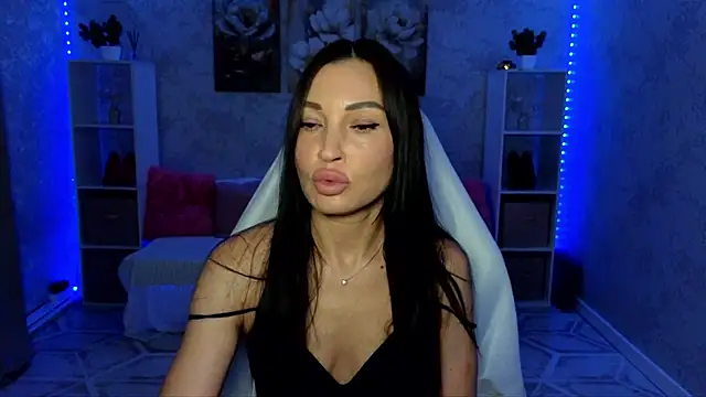 NikoleMills online show from 07-03-26, 05:14