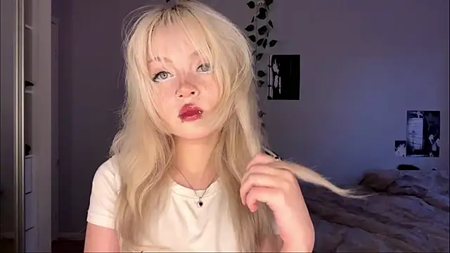 Velvets Vixens01 online show from 06-24-26, 05:45