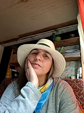 Almaradiante online show from 07-15-26, 06:02