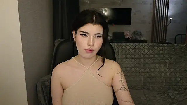 Snapshot of SolanaFlipper chatting on 06-15-26, 09:06 SolanaFlipper online show from 06-15-26, 09:06