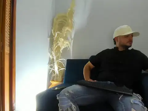 Snapshot of jeann_alexx chatting on 06-24-26, 02:21 jeann alexx online show from 06-24-26, 02:21