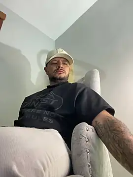 Snapshot of jeann_alexx chatting on 06-26-26, 01:21 jeann alexx online show from 06-26-26, 01:21