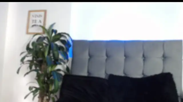 Snapshot of foxxy_angell chatting on 06-22-26, 07:00 foxxy angell online show from 06-22-26, 07:00