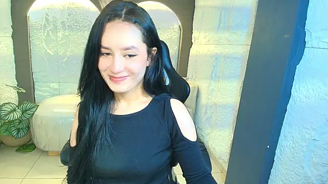 Snapshot of Aleja_r_ chatting on 07-28-26, 07:50 Aleja r online show from 07-28-26, 07:50
