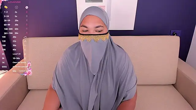 Snapshot of kitana_habib chatting on 06-11-26, 02:26 kitana habib online show from 06-11-26, 02:26