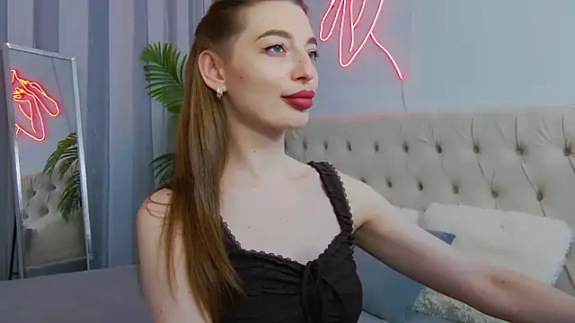 Snapshot of NicolSkye chatting on 06-12-26, 01:54 NicolSkye online show from 06-12-26, 01:54