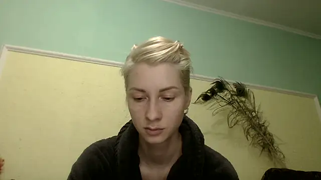 Snapshot of AmberandBlond chatting on 06-15-26, 05:37 AmberandBlond online show from 06-15-26, 05:37