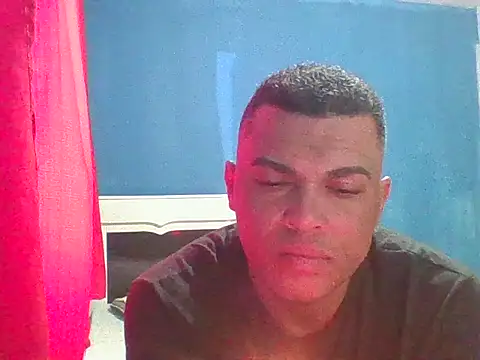 Snapshot of VitorBDote23cm chatting on 06-11-26, 10:13 VitorBDote23cm online show from 06-11-26, 10:13