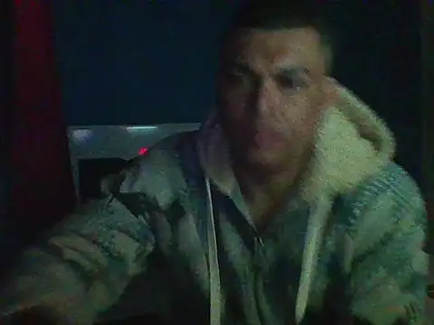 Snapshot of VitorBDote23cm chatting on 06-12-26, 08:24 VitorBDote23cm online show from 06-12-26, 08:24
