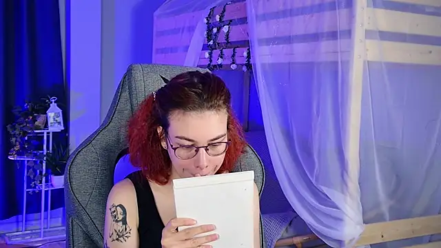 SeraphineDuskryn online show from 08-04-26, 08:33