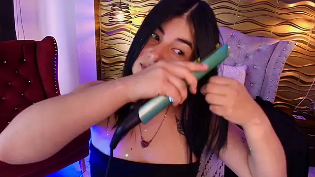 Snapshot of _Ninaharpper chatting on 07-24-26, 07:34 Ninaharpper online show from 07-24-26, 07:34