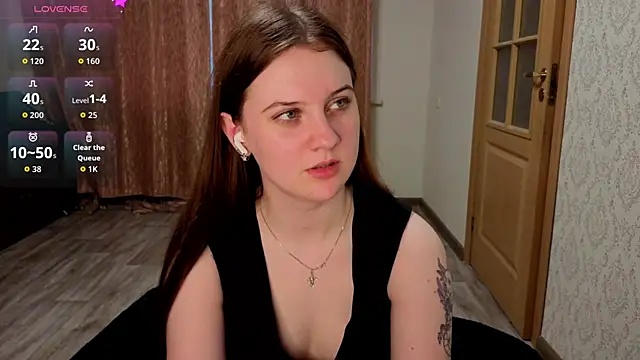 SwetLuna01 online show from 06-16-26, 06:21