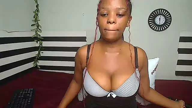 Snapshot of FreakyNubian chatting on 07-08-26, 05:06 FreakyNubian online show from 07-08-26, 05:06