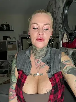 InkedMissLaBaehm online show from 07-28-26, 10:53