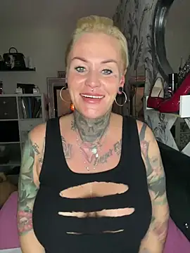 InkedMissLaBaehm online show from 08-01-26, 11:14