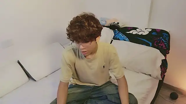Samy Twink online show from 07-28-26, 04:30