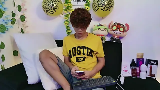 Samy Twink online show from 08-05-26, 03:53