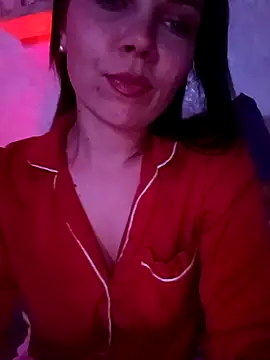 Snapshot of Janie_Days chatting on 06-19-26, 08:23 Janie Days online show from 06-19-26, 08:23