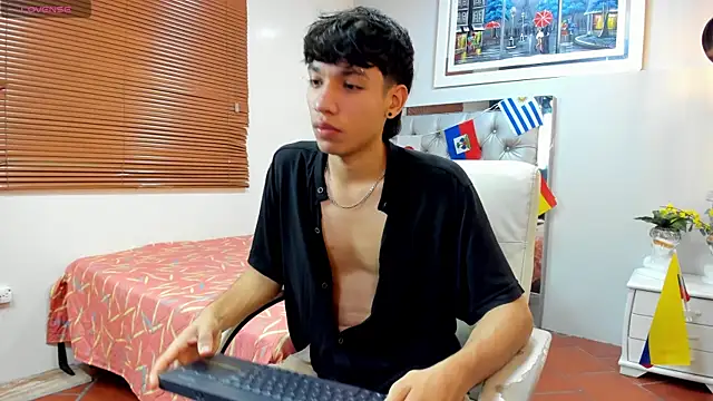 Snapshot of Jake_Falcon chatting on 07-12-26, 11:34 Jake Falcon online show from 07-12-26, 11:34