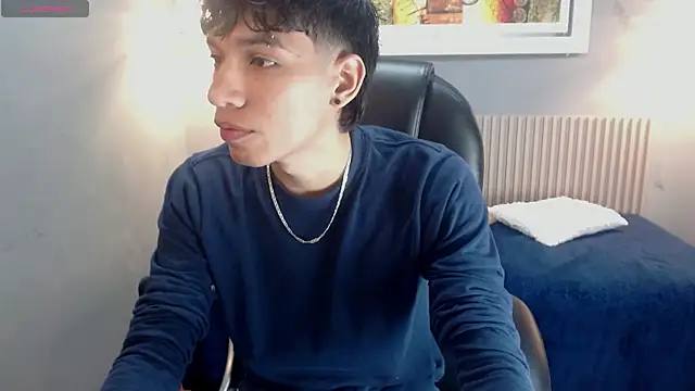 Snapshot of Jake_Falcon chatting on 07-19-26, 11:36 Jake Falcon online show from 07-19-26, 11:36