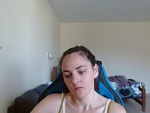 Snapshot of OliviaTheS chatting on 06-14-26, 07:43 OliviaTheS online show from 06-14-26, 07:43