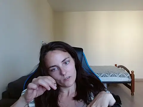 Snapshot of OliviaTheS chatting on 06-18-26, 03:16 OliviaTheS online show from 06-18-26, 03:16