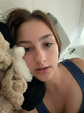 Snapshot of Violet_Velvet chatting on 07-18-26, 03:16 Violet Velvet online show from 07-18-26, 03:16