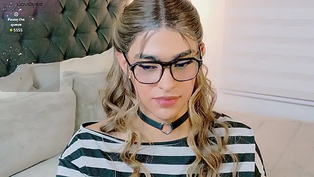 Snapshot of Scarlethvhonparker chatting on 02-15-26, 02:41 Scarlethvhonparker online show from 02-15-26, 02:41