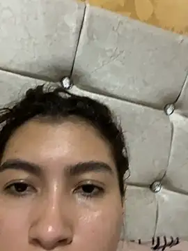Snapshot of Zara_perezz chatting on 06-20-26, 12:14 Zara perezz online show from 06-20-26, 12:14