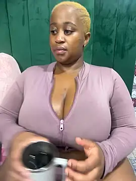 Curveybubbles23 online show from 07-10-26, 12:15