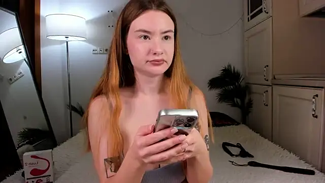 Snapshot of SonyaBabyn chatting on 01-16-25, 12:42 SonyaBabyn online show from 01-16-25, 12:42