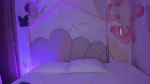 Millieskinny18 online show from 07-01-26, 12:01