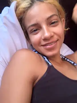 Young Latin Couple  online show from 06-27-26, 08:36